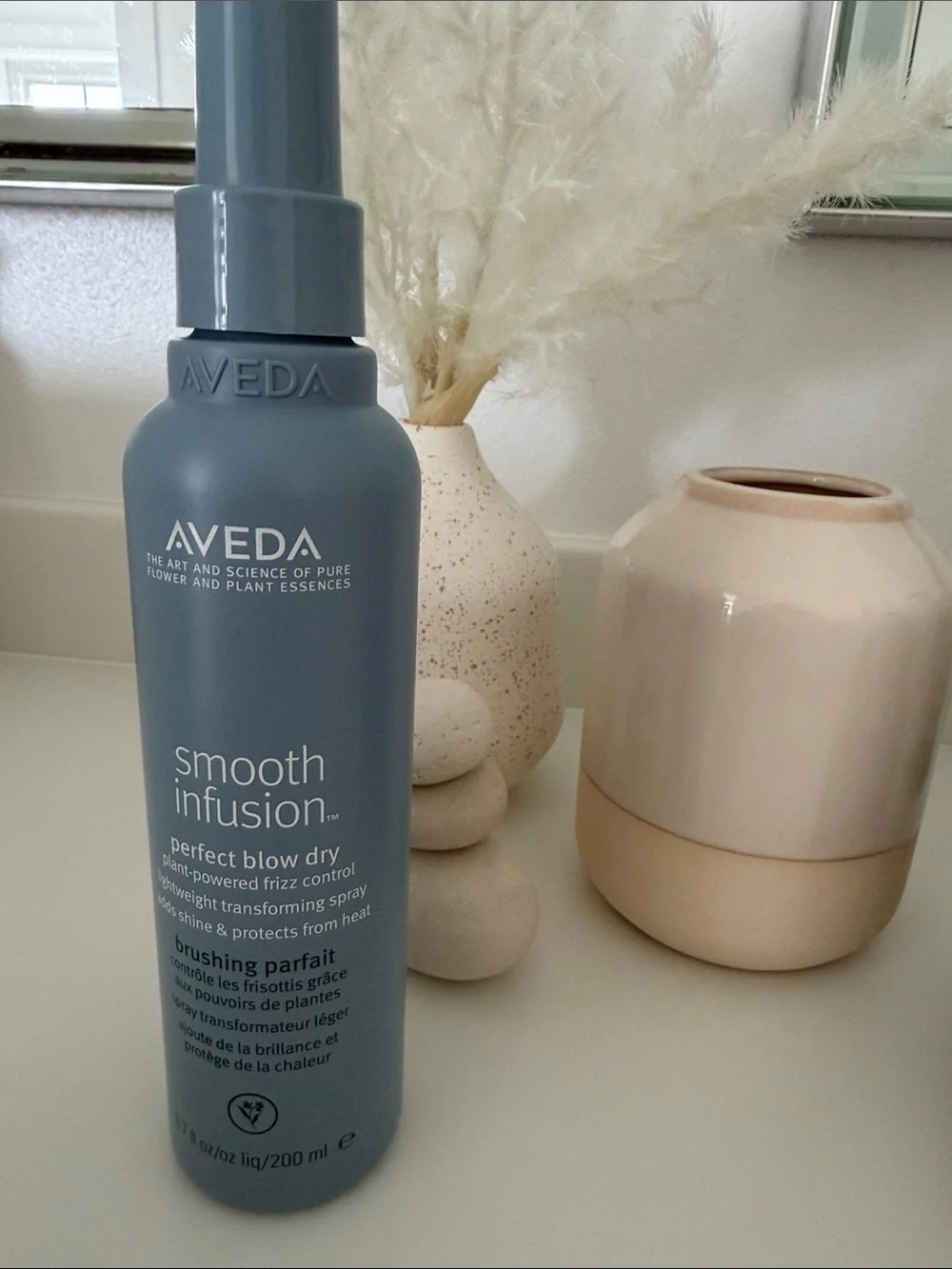 AVEDA Smooth Infusion Perfect Blow Dry Spray — Blue Gray Bottle